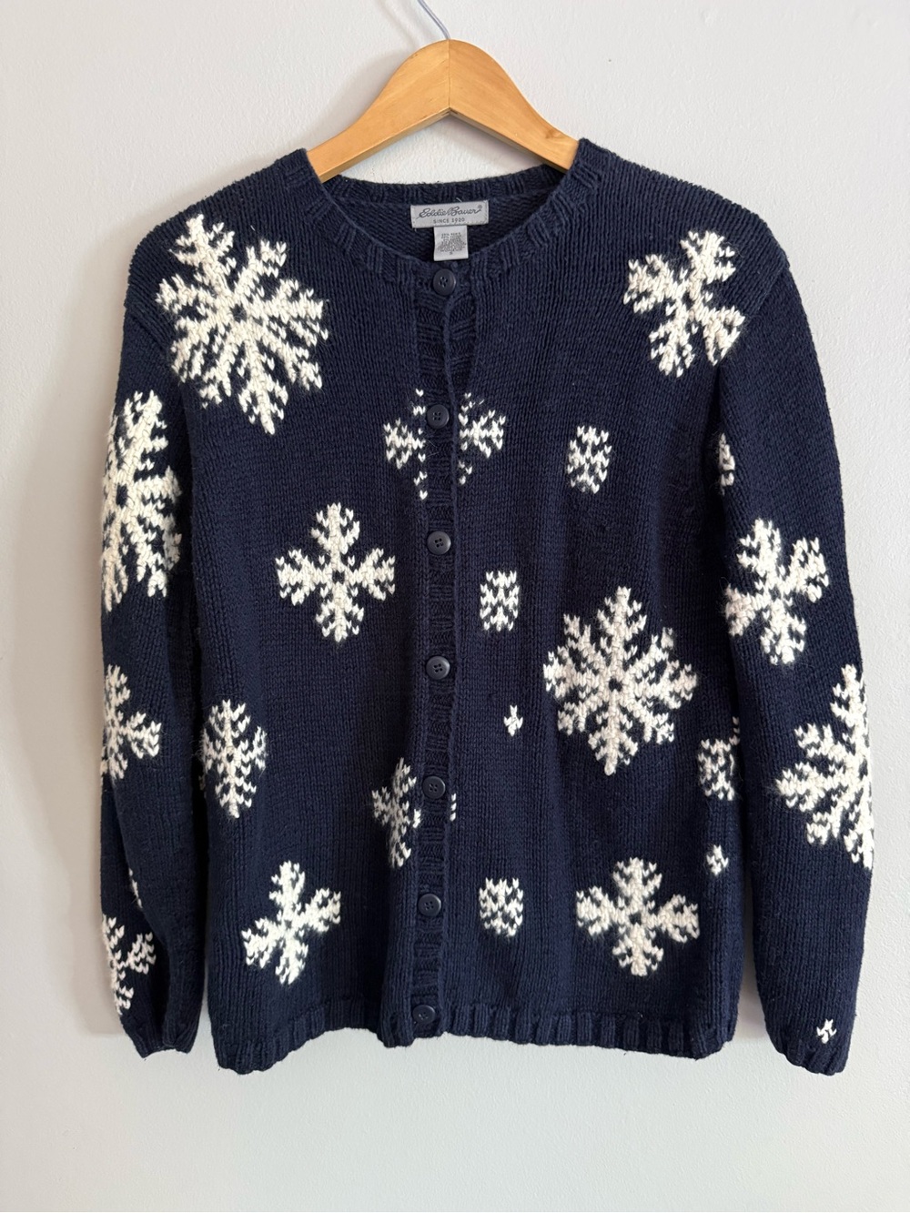Eddie Bauer Womens S Oversized Cardigan Vintage Navy Knit Snowflakes